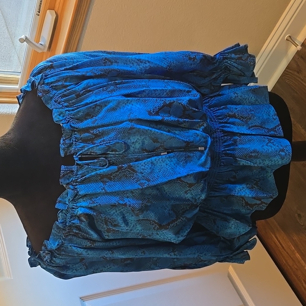 ⭐️NWT Elie Tahari Blue Ruffled Peplum Blouse